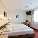 Hotel-restaurant Planaihof 호텔 슈라드밍